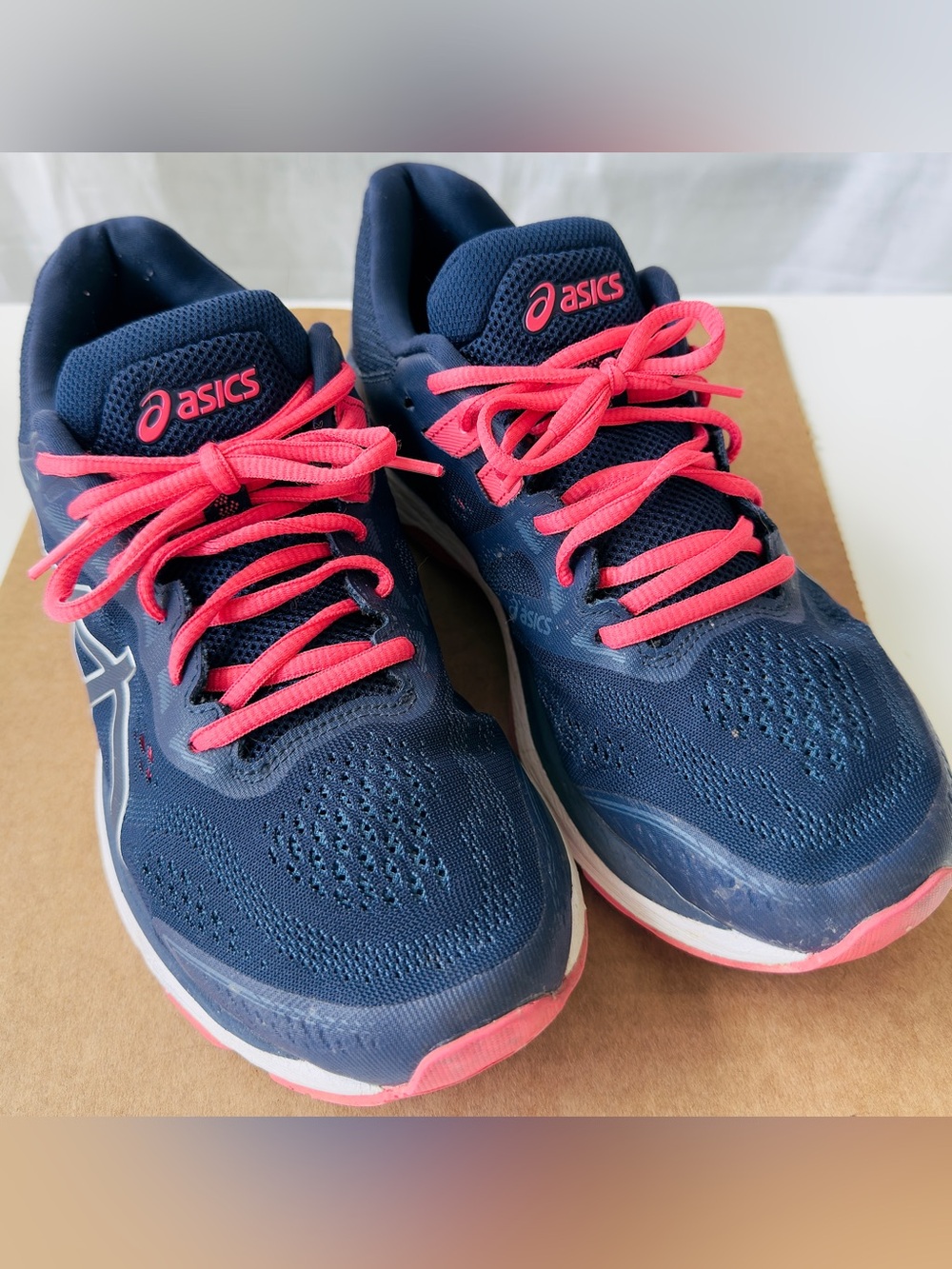 ASICS GT-2000 7 Women’s Stability Running Shoes, Size 10